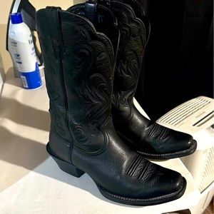 Women’s Ariat Cowboy Boots 7.5